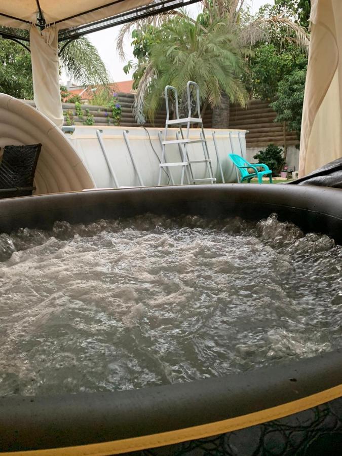 Charming Unit With Pool And Great Amenities Apartment Rishon LeZion Bagian luar foto